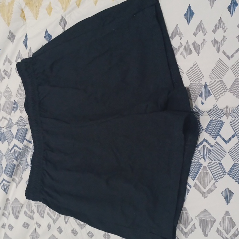 New Gildan black shorts Size S